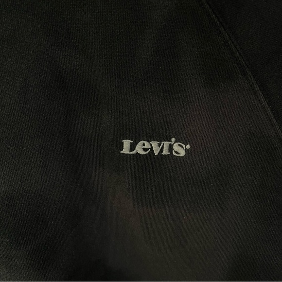 🖤 Levi’s Black Tie-Dye Crewneck Sweatshirt L | Cropped Cozy Pullover with Logo - Picture 4 of 5
